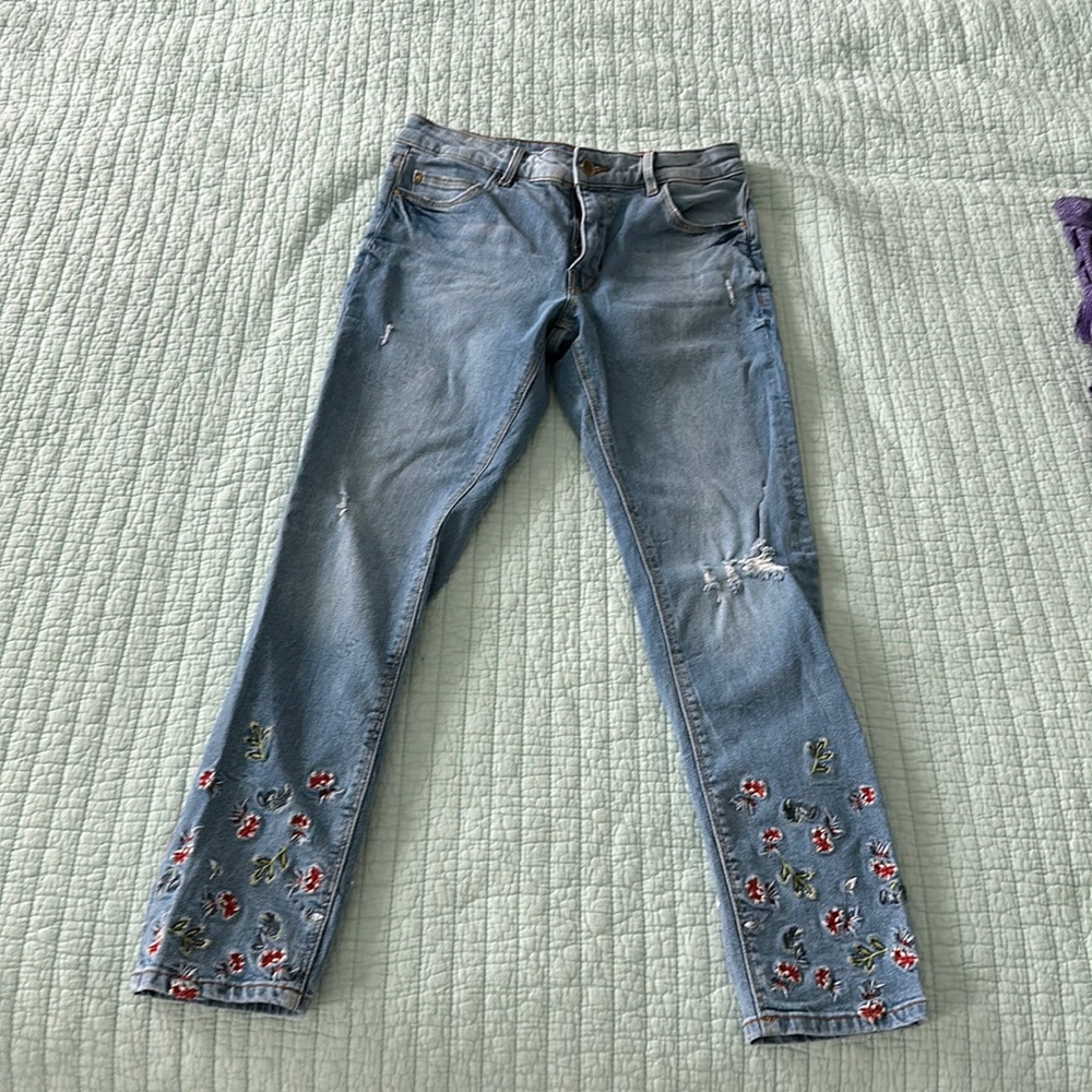Esprit embroidered floral crop jeans